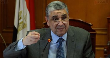الدكتور محمد شاكر وزير الكهرباء والطاقة المتجددة الدكتور محمد شاكر وزير الكهرباء والطاقة المتجددة