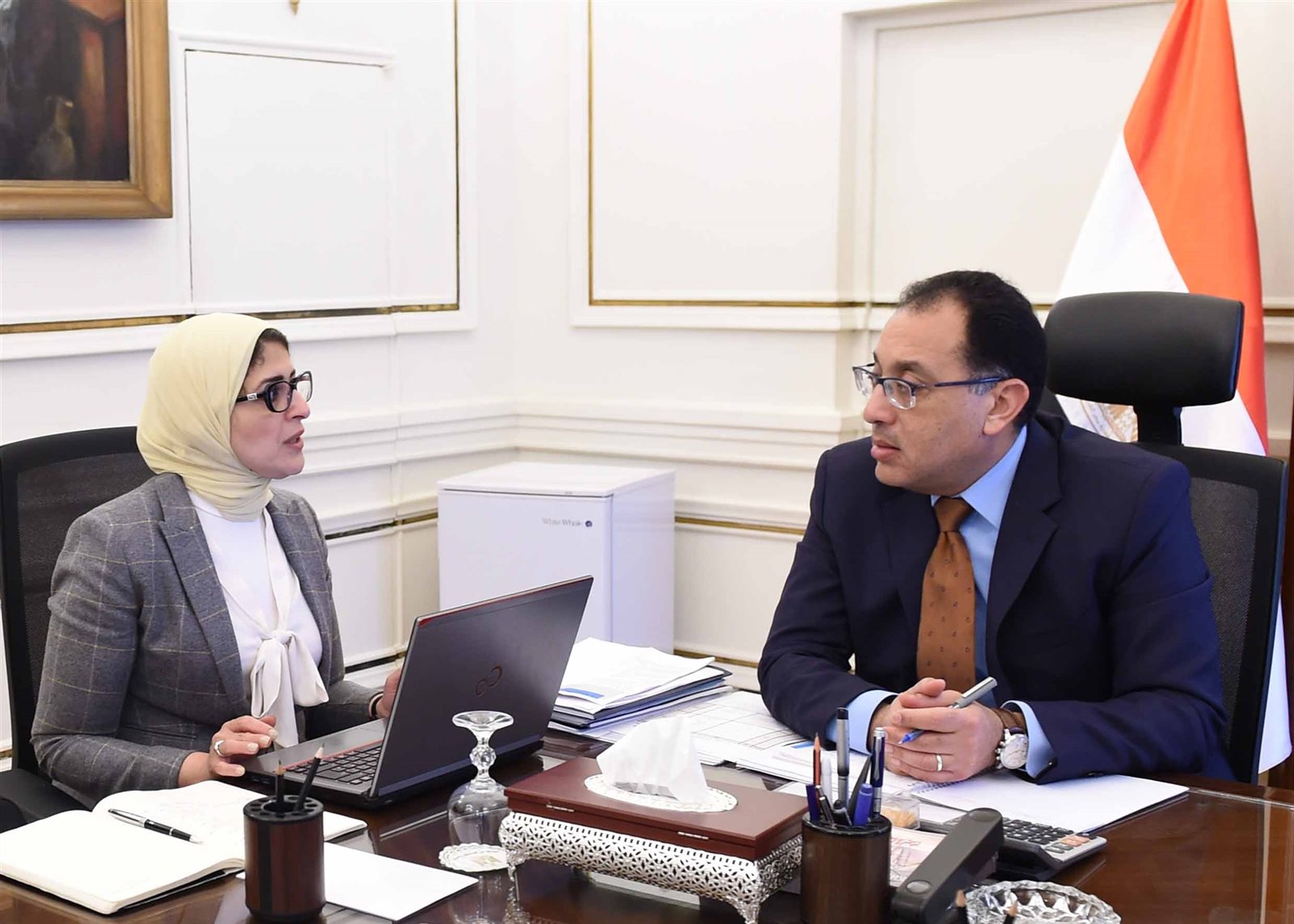 صورة من الاجتماع صورة من الاجتماع