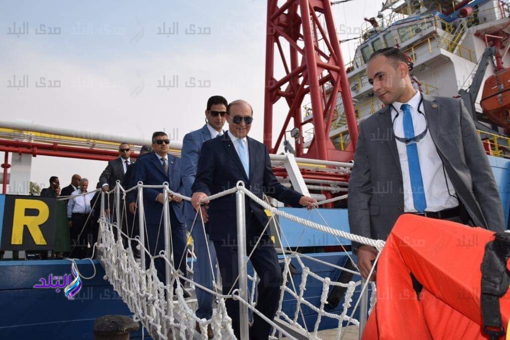 مميش يعلن انضمام سفينة الخدمات البترولية أمان لأسطول القناة مميش يعلن انضمام سفينة الخدمات البترولية أمان لأسطول القناة