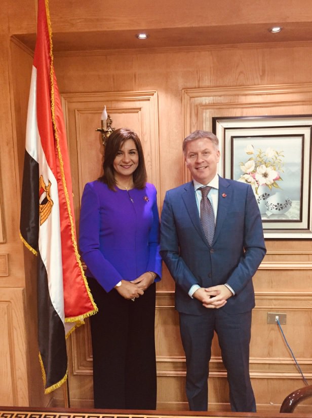 نبيلة مكرم وزيرة الهجرة مع جيس داتون سفير كندا في القاهرة نبيلة مكرم وزيرة الهجرة مع جيس داتون سفير كندا في القاهرة