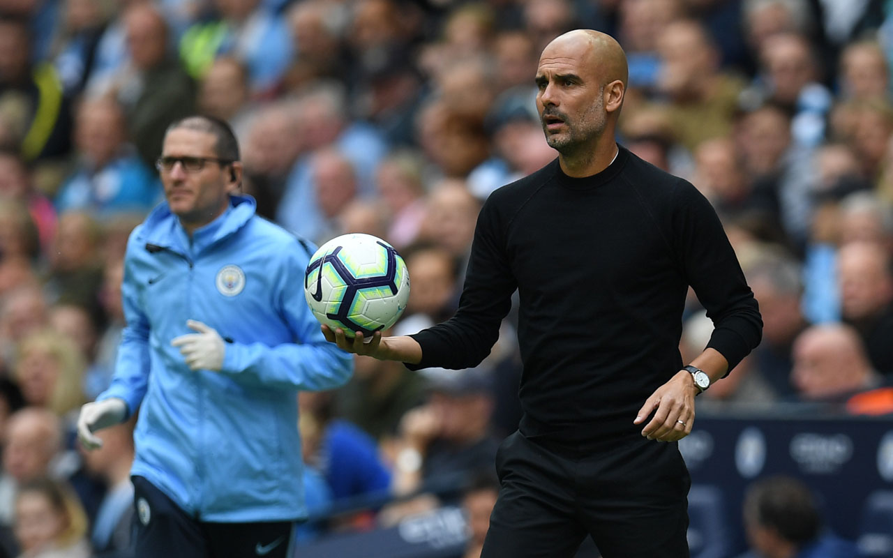 جوارديولا مدرب مانشستر سيتي