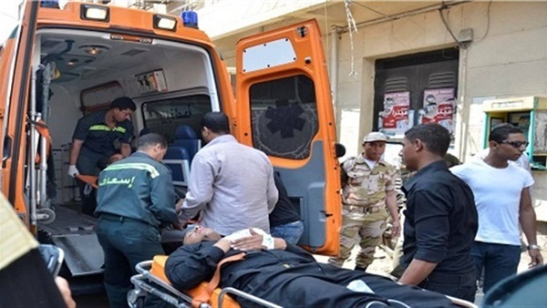 صورة ارشيفية - نقل مصابين صورة ارشيفية - نقل مصابين
