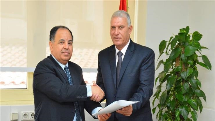 السيد كمال نجم رئيس مصلحة الجمارك ومحمد معيط وزير المالية