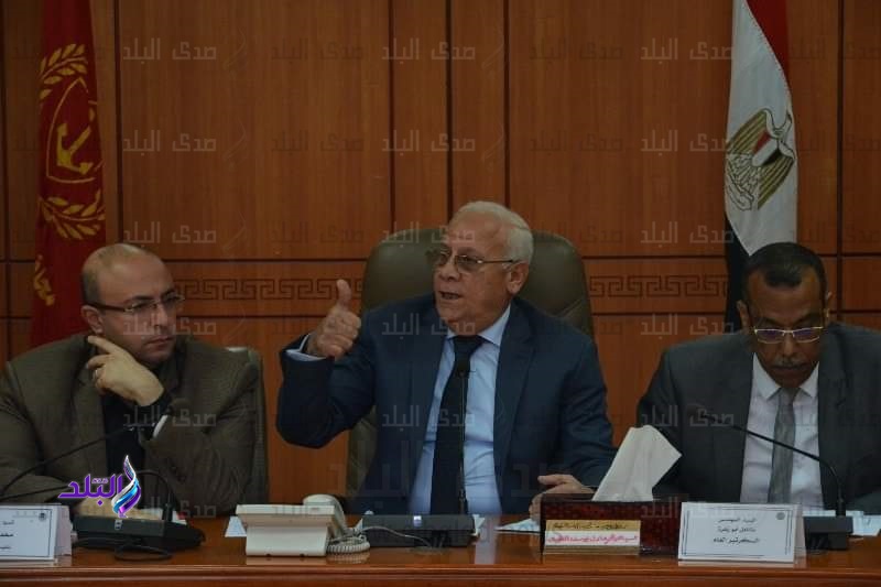 محافظ بورسعيد :افتتاح سوق السمك وتدشين جديد للخضروات محافظ بورسعيد :افتتاح سوق السمك وتدشين جديد للخضروات