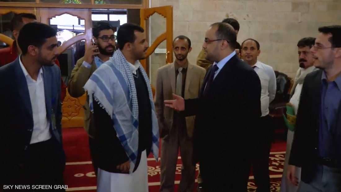 وفد الحكومة اليمنية مع الوفد الحوثي في السويد