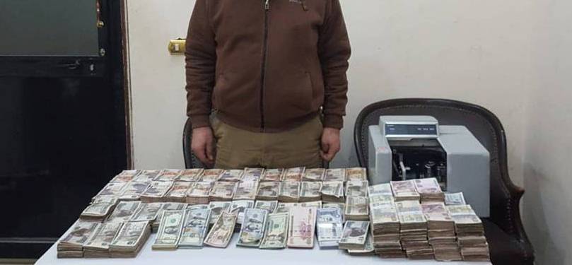 ضبط تاجر عملة بحوزته مليون و656 ألف جنيه بكفر الشيخ
