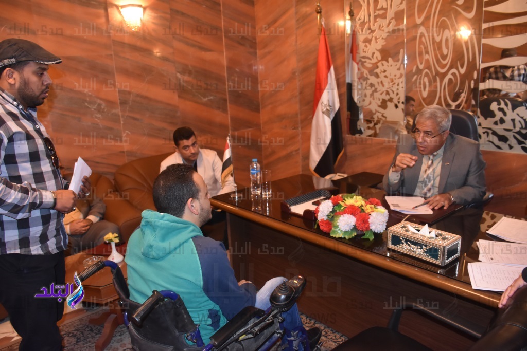 اللواء أحمد إبراهيم محافظ أسوان