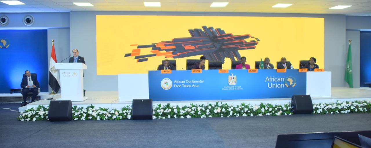 وزير التجارة والصناعة المهندس عمرو نصار وزير التجارة والصناعة المهندس عمرو نصار