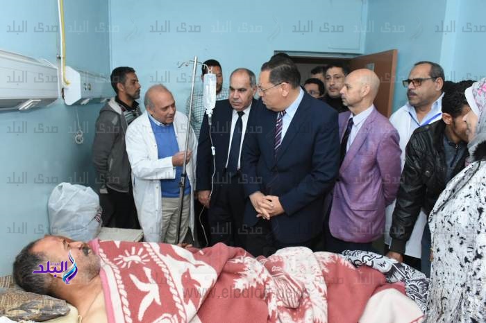 محافظ الشرقية يزور مصابي حادث طريق "الزقازيق / ههيا" 
