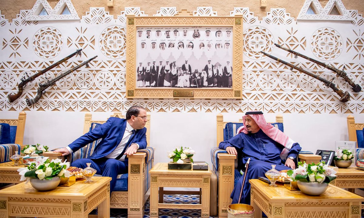 الملك سلمان يستقبل رئيس الوزراء التونسي