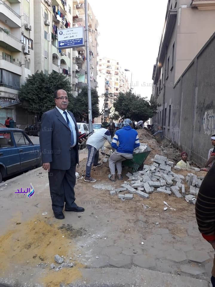 رئيس حي الزيتون يوقف أعمال حفر مخالفة  رئيس حي الزيتون يوقف أعمال حفر مخالفة