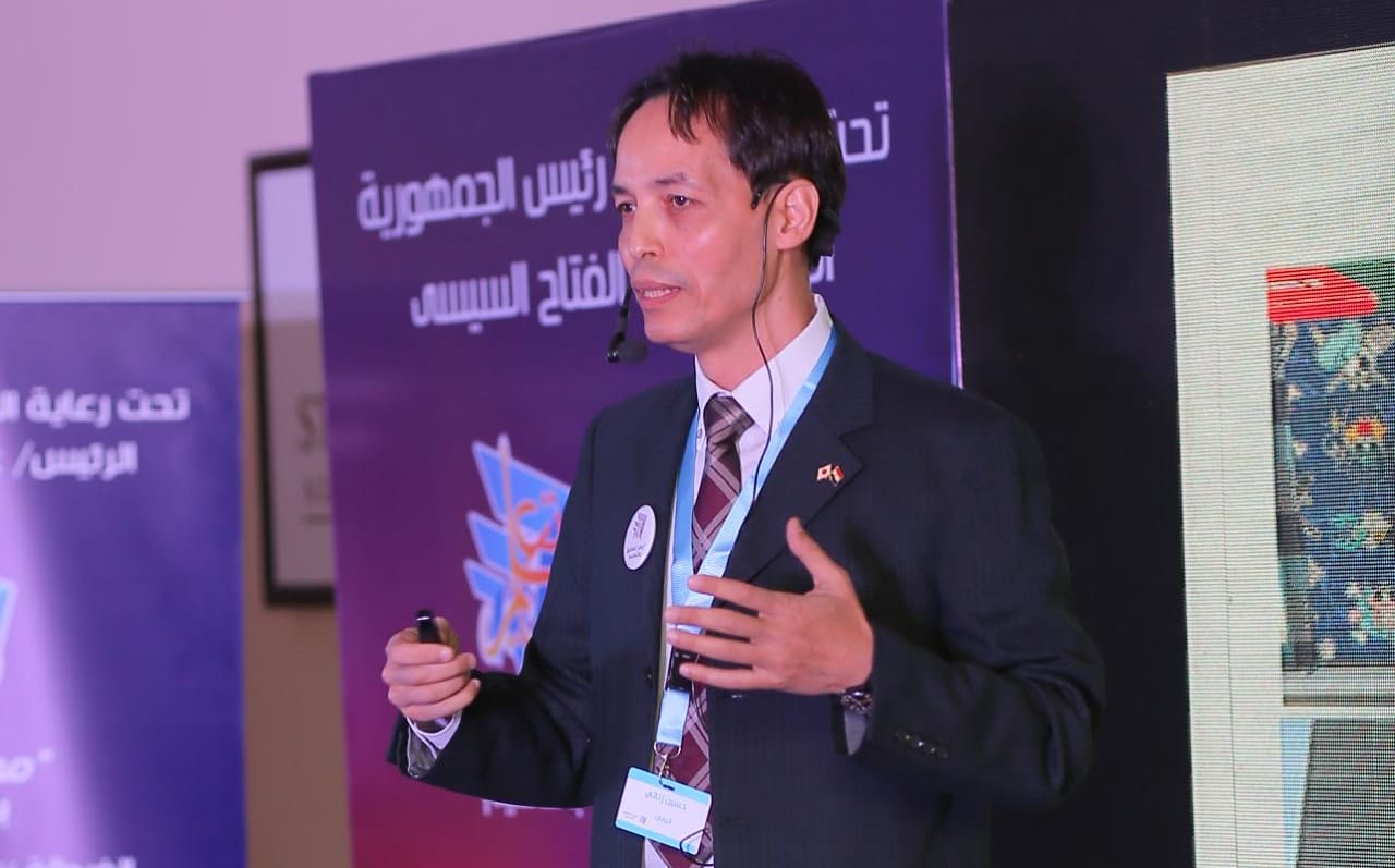 الدكتور حسين الزناتي الخبير التعليمي المصري الدكتور حسين الزناتي الخبير التعليمي المصري