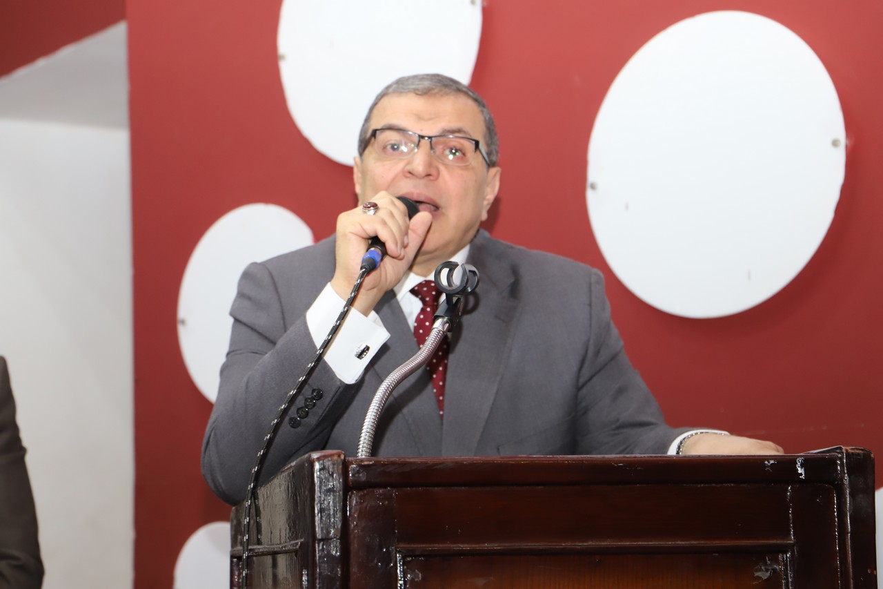 وزير القوي العاملة محمد سعفان