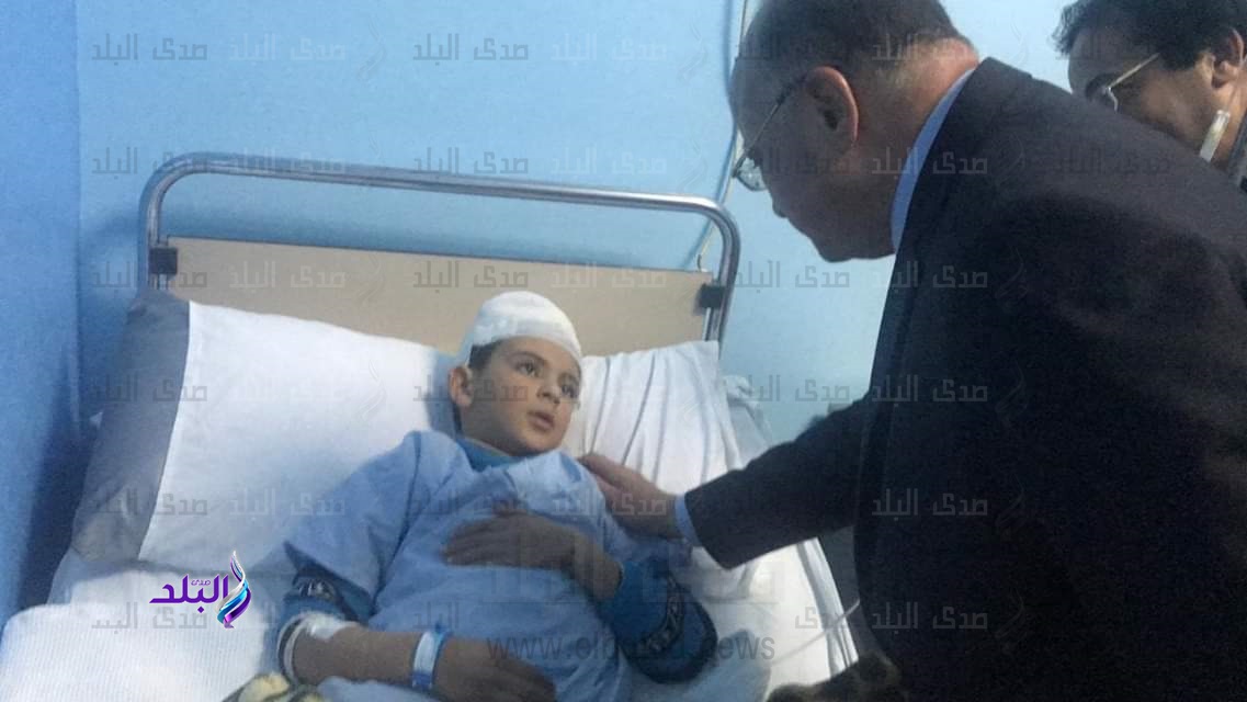 محافظ وحكمدار القاهرة يطمئنان على الطلاب ال٧ المصابين