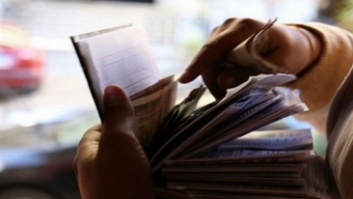 صور أرشيفية - محصل كهرباء