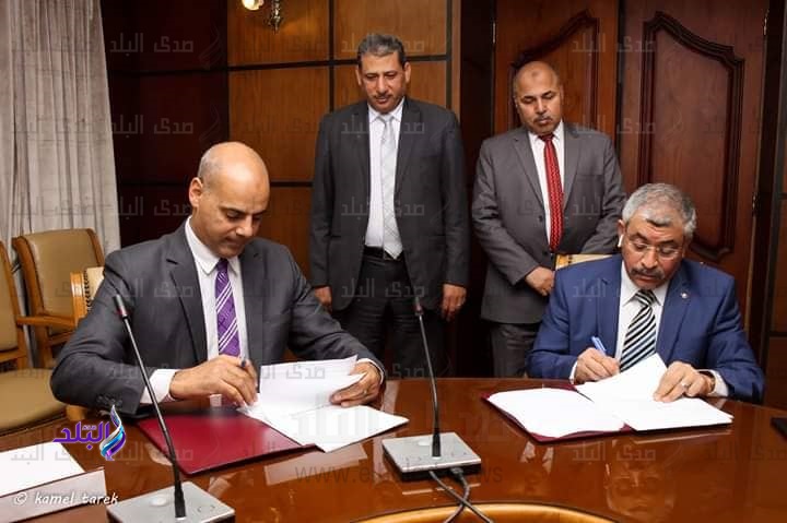 رئيس ميناء دمياط يوقع بروتوكول تعاون مع بنك مصر رئيس ميناء دمياط يوقع بروتوكول تعاون مع بنك مصر