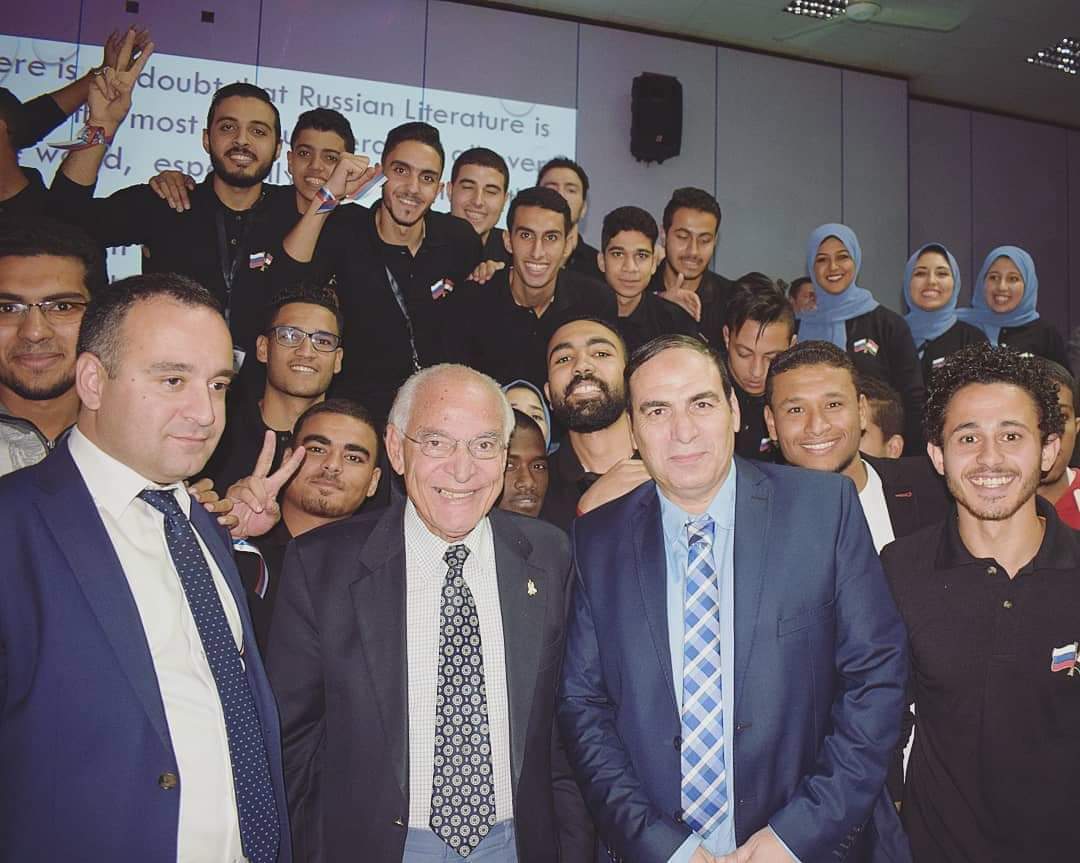 جانب من اليوم الثقافي بحضور الباز جانب من اليوم الثقافي بحضور الباز