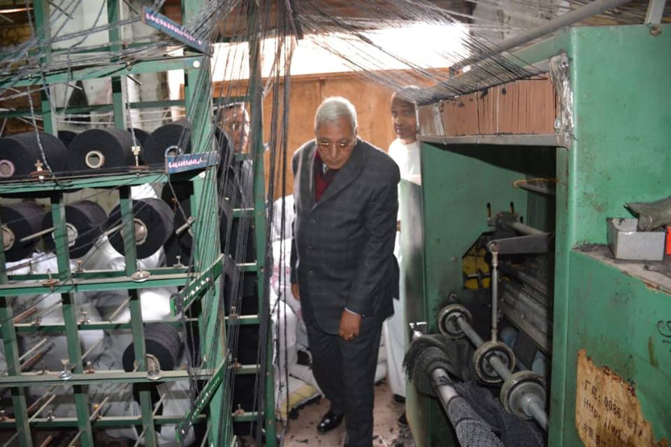 محافظ الدقهلية : دعم مصانع سلامون القماش