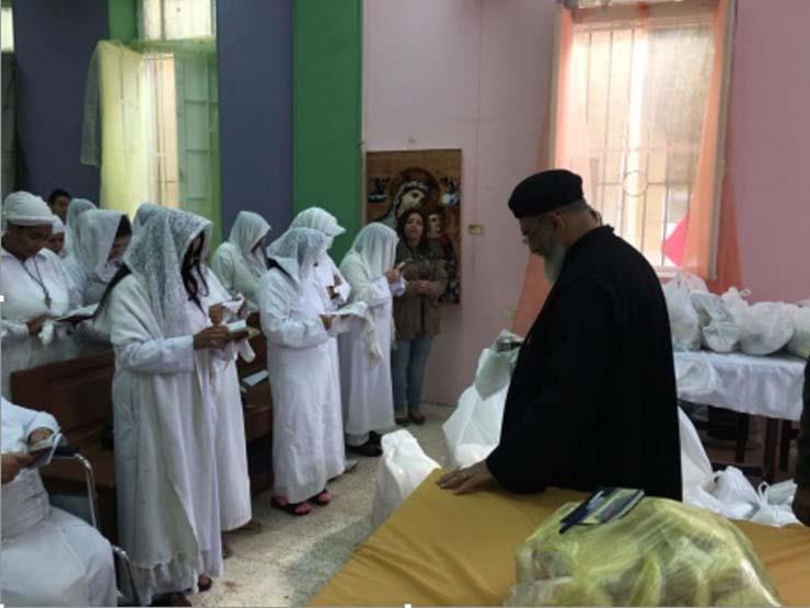 قداس فى السجون 