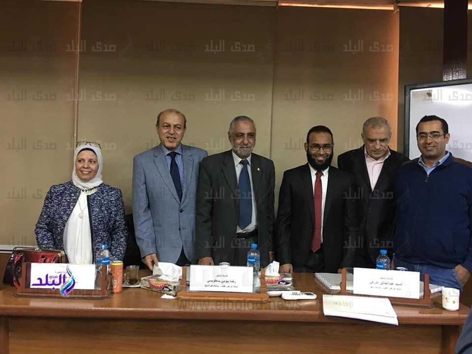 الباحث الدكتور محمد السيد عبدالفتاح سالم خلال المناقشة