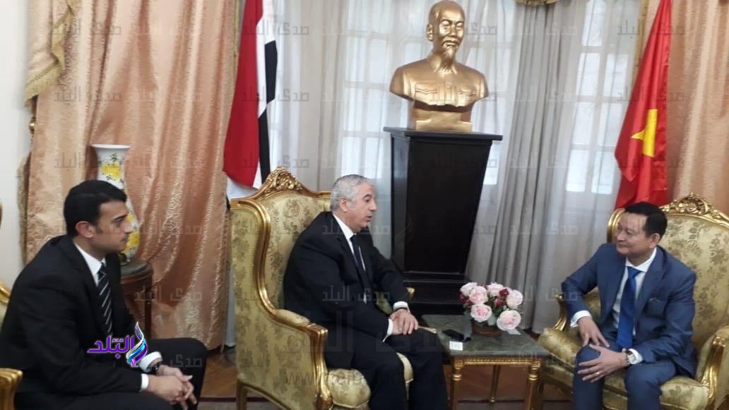  لقاء سفير فيتنام بالقاهرة برئيس خارجية البرلمان
