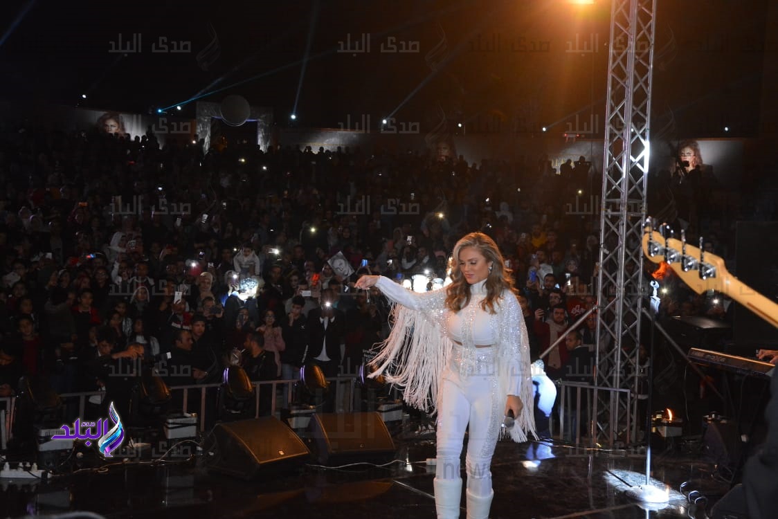 النجمة اللبنانية نيكول سابا أ