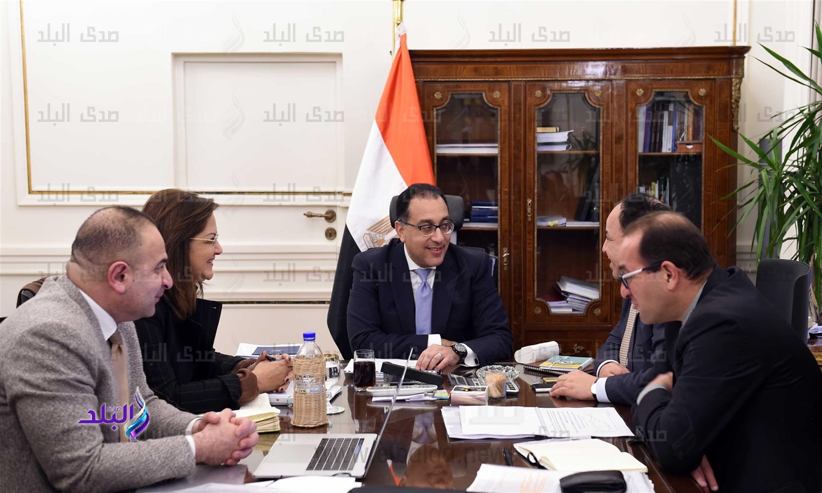 اجتماع رئيس الوزراء مع وزيري التخطيط والمالية اجتماع رئيس الوزراء مع وزيري التخطيط والمالية
