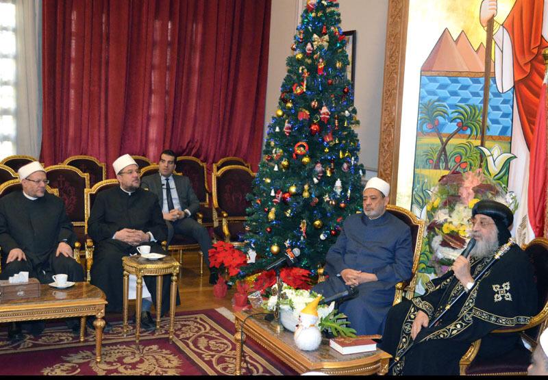 رموز المؤسسات الدينية خلال الزيارة 