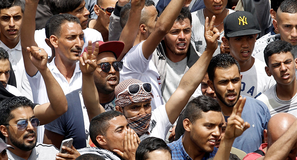 مسيرة احتجاجية في تونس مسيرة احتجاجية في تونس