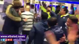 فرحة لاعبو بيراميدز مع حسام حسن