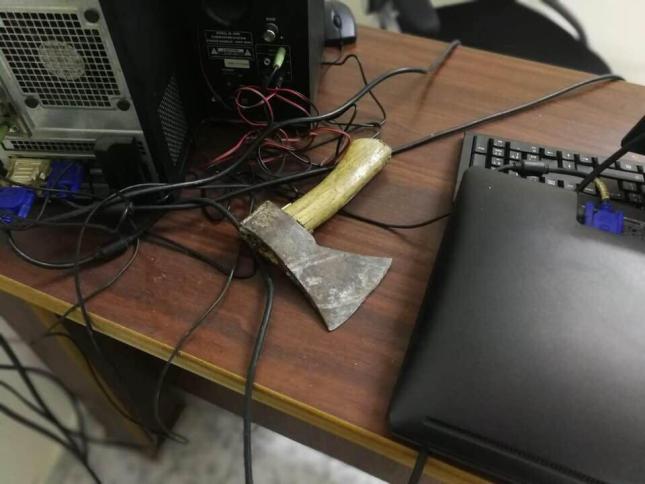 صورة من اقتحام مبنى التليفزيون الفلسطيني في غزة