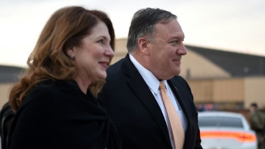 وزير الخارجية الأمريكي وزوجته