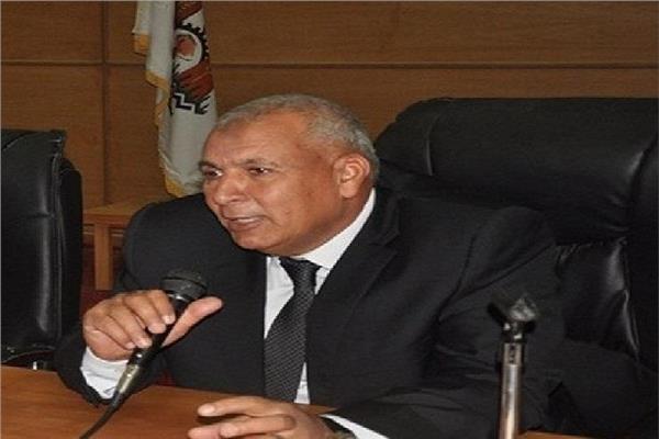 محافظ الوادي الجديد اللواء محمد الزملوط محافظ الوادي الجديد اللواء محمد الزملوط