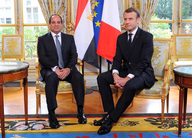 الرئيس السيسي ونظيره الفرنسي إيمانويل ماكرون الرئيس السيسي ونظيره الفرنسي إيمانويل ماكرون