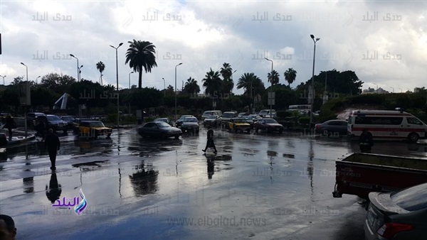 الطقس السيء علي الطرق
