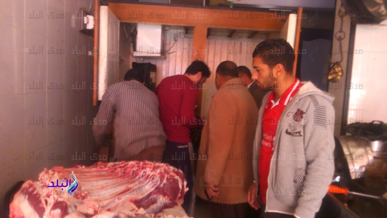 ضبط 5 محلات تجارية