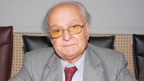الدكتور حمدي السيد نقيب الأطباء الأسبق الدكتور حمدي السيد نقيب الأطباء الأسبق