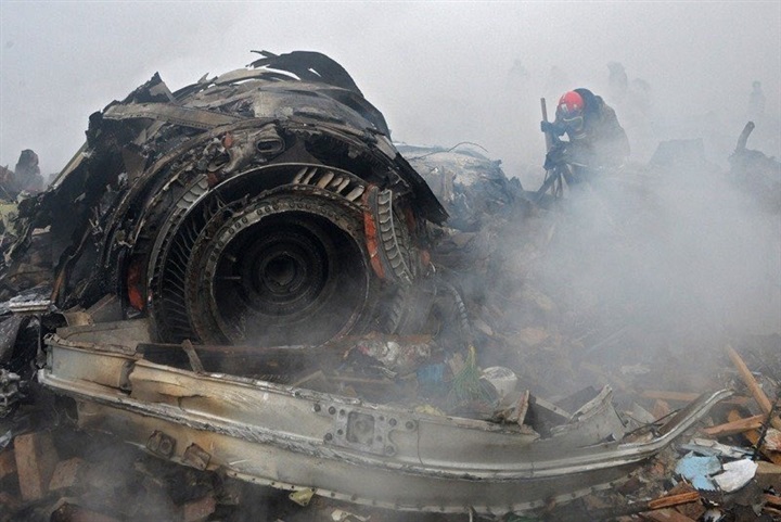 صورة من الطائرة الإيرانية المحطمة صورة من الطائرة الإيرانية المحطمة