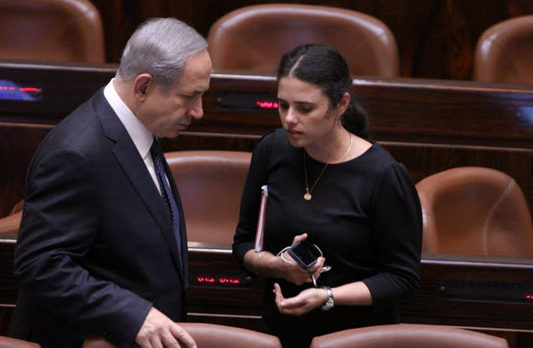 إيليت شاكيد وبنيامين نتنياهو