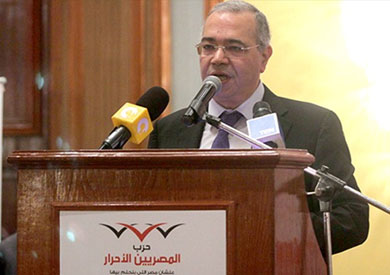 الدكتور عصام خليل رئيس حزب المصريين الأحرار الدكتور عصام خليل رئيس حزب المصريين الأحرار