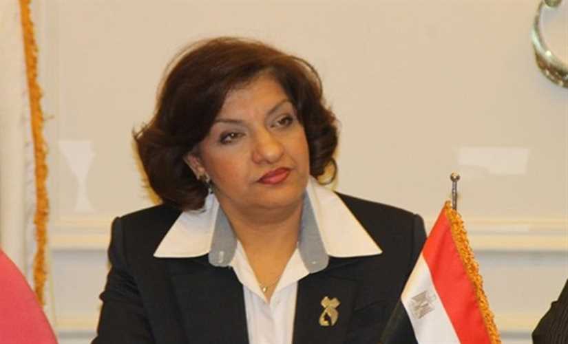 النائبة إيفيلين متى