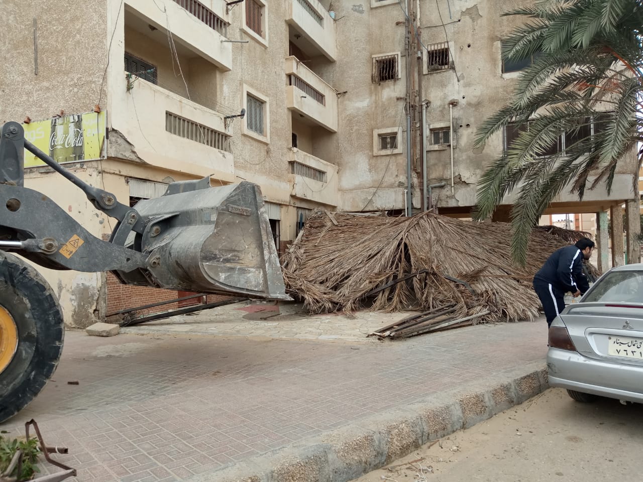 إزالة 74 مخالفة مباني وأسوار داخل مدينة العريش إزالة 74 مخالفة مباني وأسوار داخل مدينة العريش