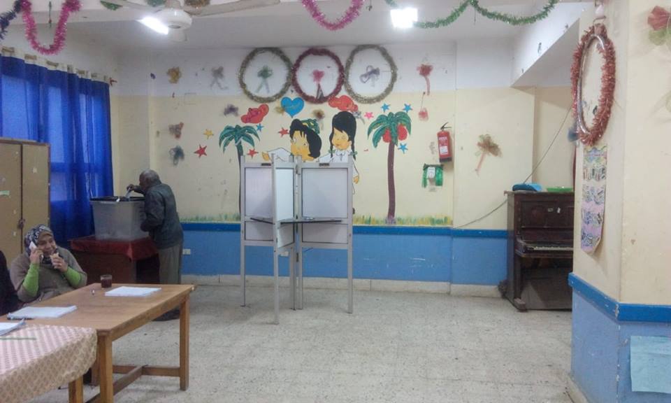 بدء الفرز في جولة الإعادة للانتخابات التكميلية للبرلمان 