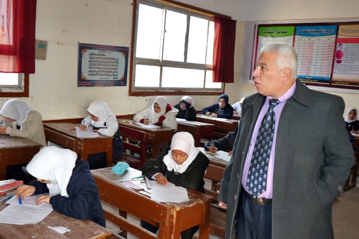 وكيل تعليم البحيرة يتابع امتحانات الشهادة الاعدادية