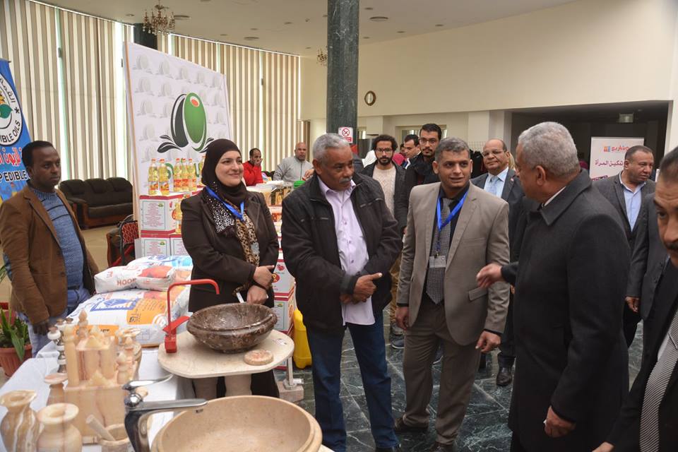 محافظ السويس 