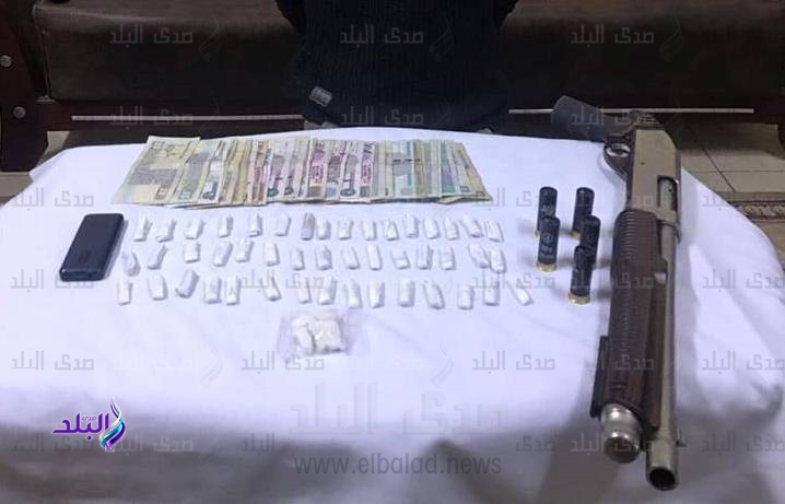 ضبط مخدرات وأسلحة بحوزة 4 متهمين في حملة أمنية بكفر الشيخ