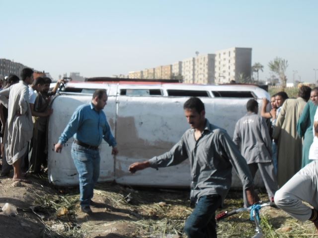 صورة أرشيفية - انقلاب سيارة