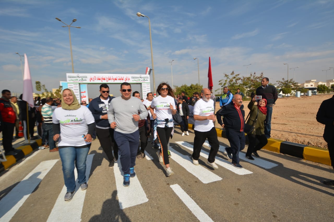 مستشفي شفاء الأورام بالأقصر تكرم وزيرة الهجرة  مستشفي شفاء الأورام بالأقصر تكرم وزيرة الهجرة