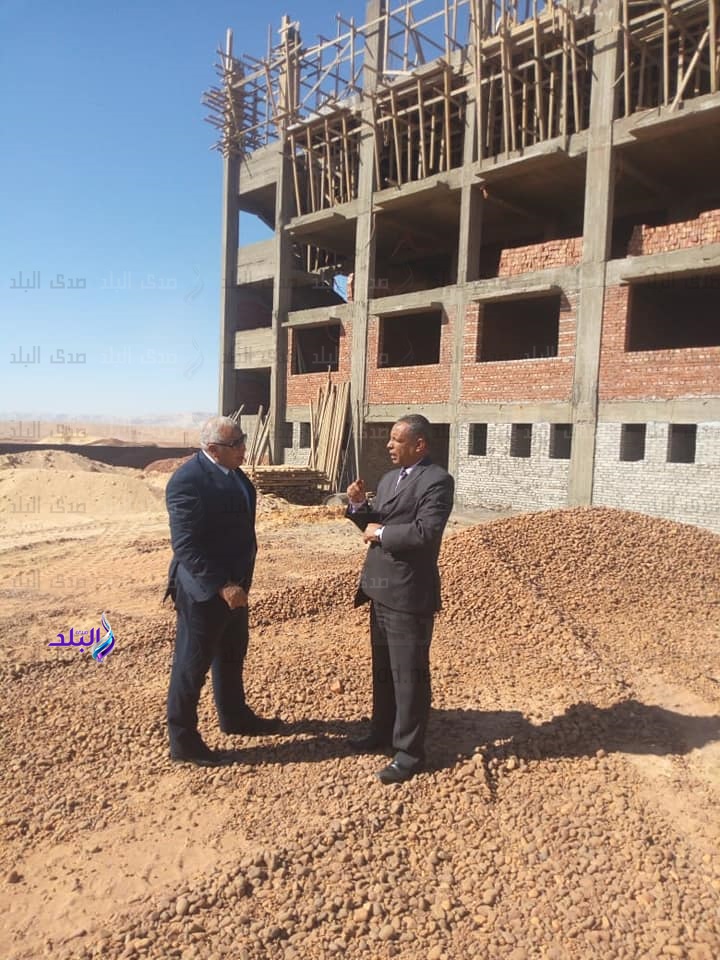 اللواء محمد الزملوط محافظ الوادي الجديد