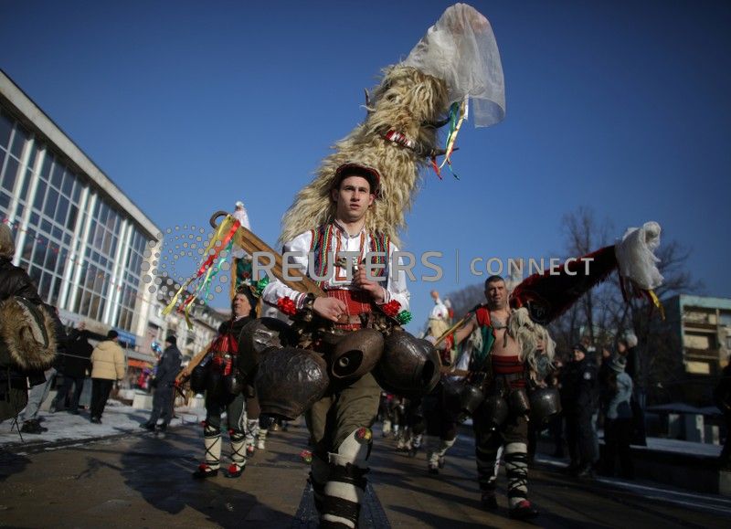 مدينة بلغارية تطرد الأرواح الشريرة